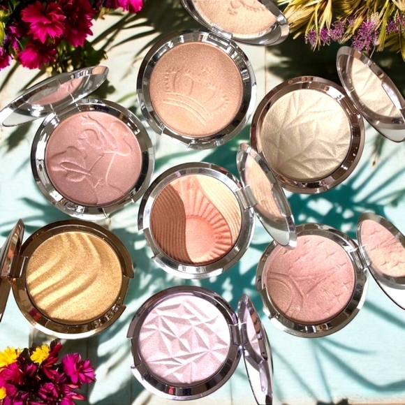 BECCA Other - Becca Shimmering Skin PerfectorPressed Highlighter